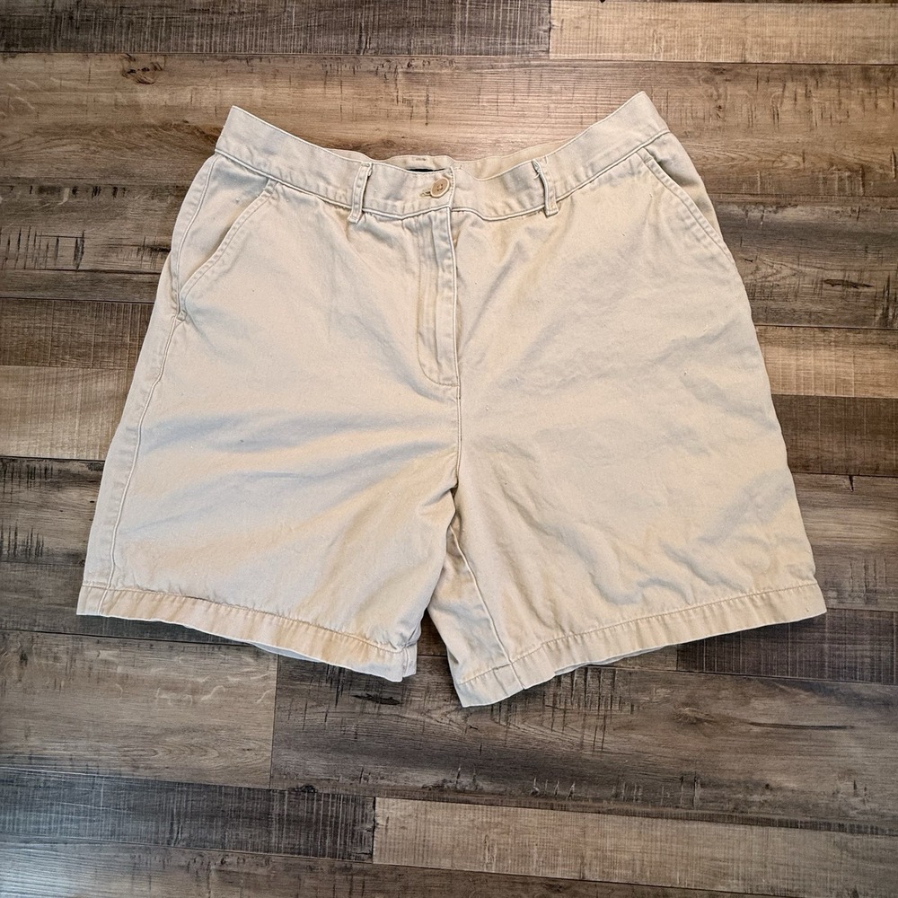 LRL Lauren Jeans‎ CO. Ralph Lauren Women's Size 12 Khaki Shorts Flaw